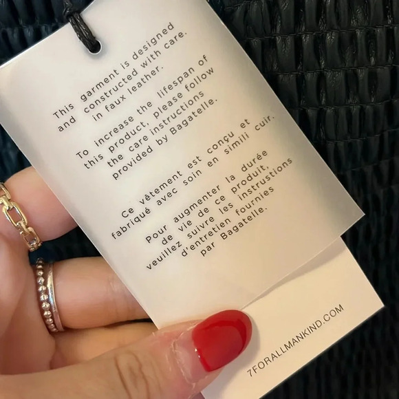 Green leather crop top size medium - Picture 3 of 3